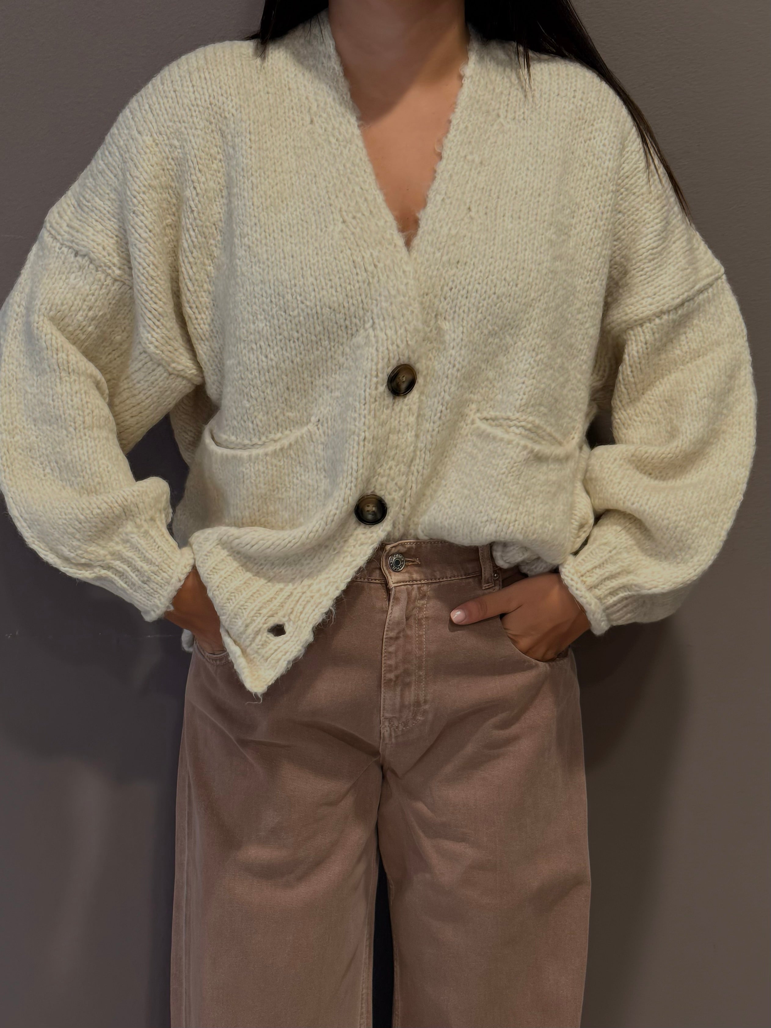 Cardigan calce a tre bottoni con taschine - HaveOne