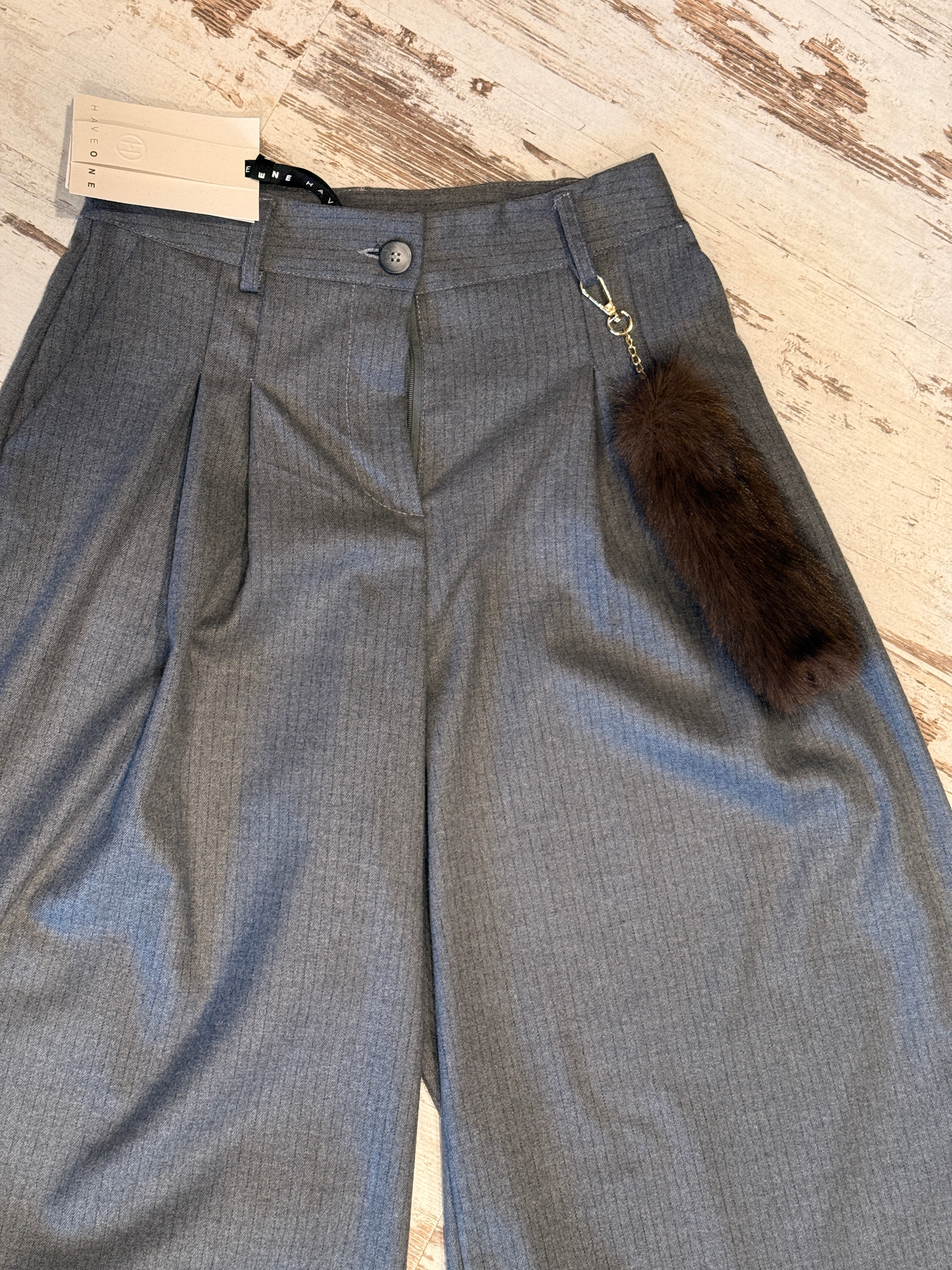 Bermuda gessato HaveOne con accessorio