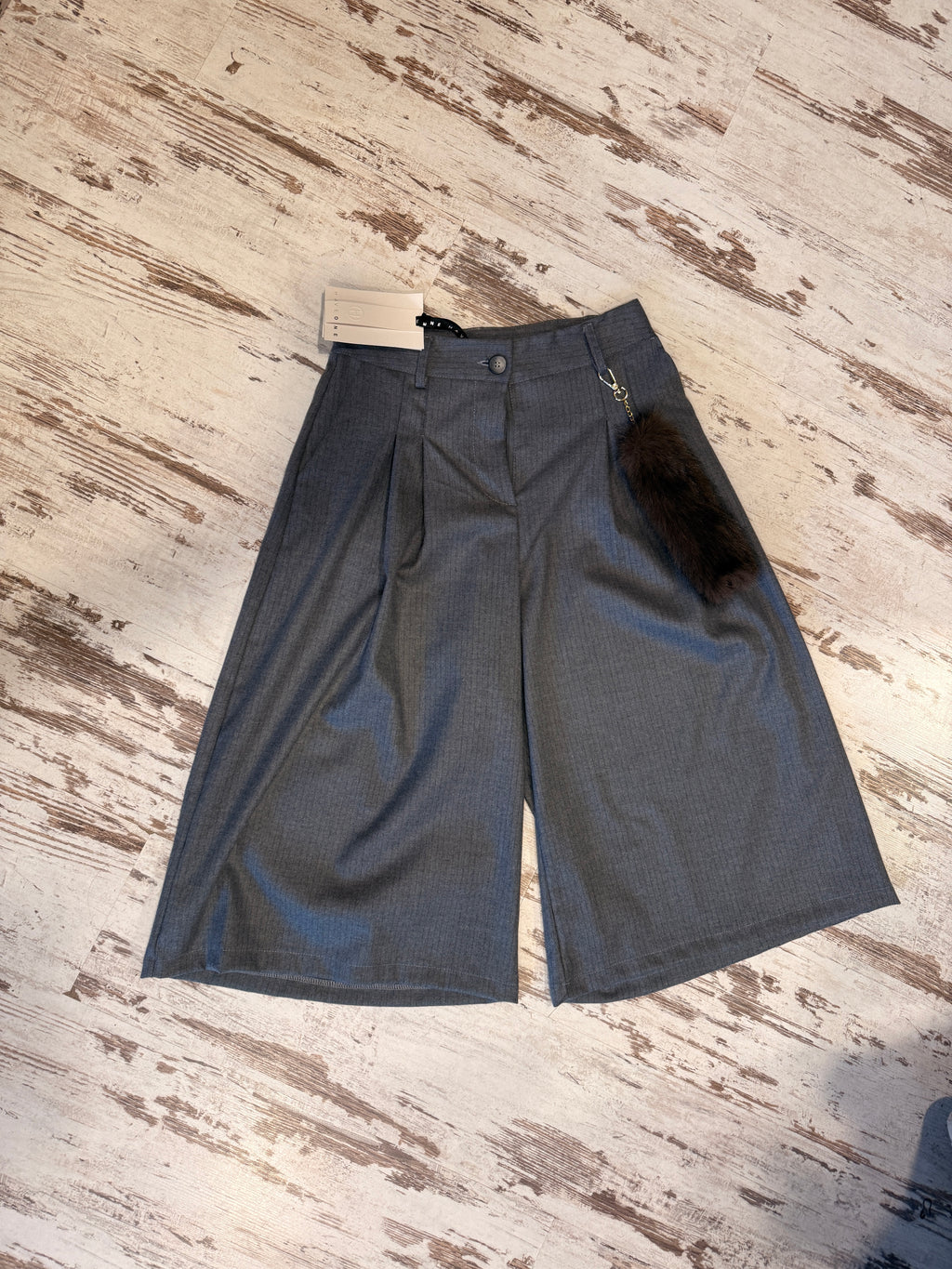 Bermuda gessato HaveOne con accessorio