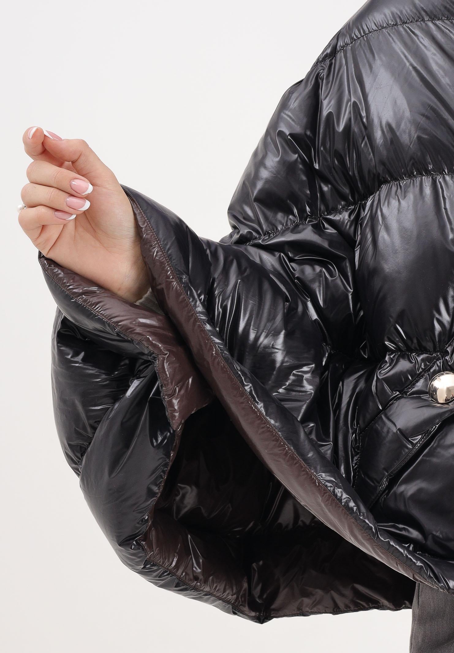 Piumino nero da donna VICOLO con maniche a pipistrello