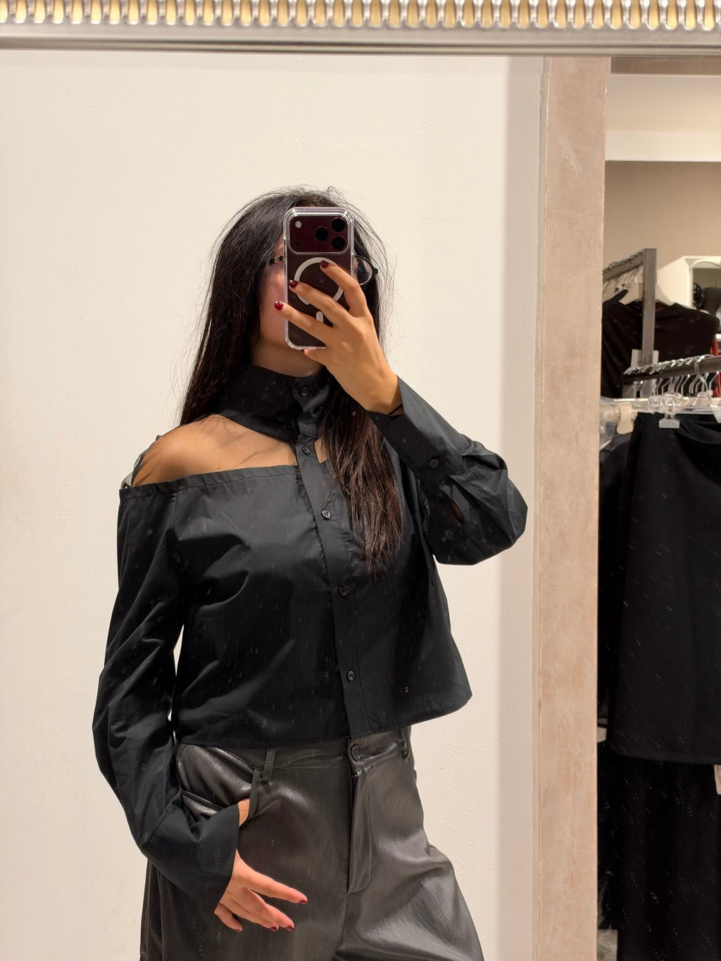 Camicia mezzo-collo con inserto velato – nero Vicolo