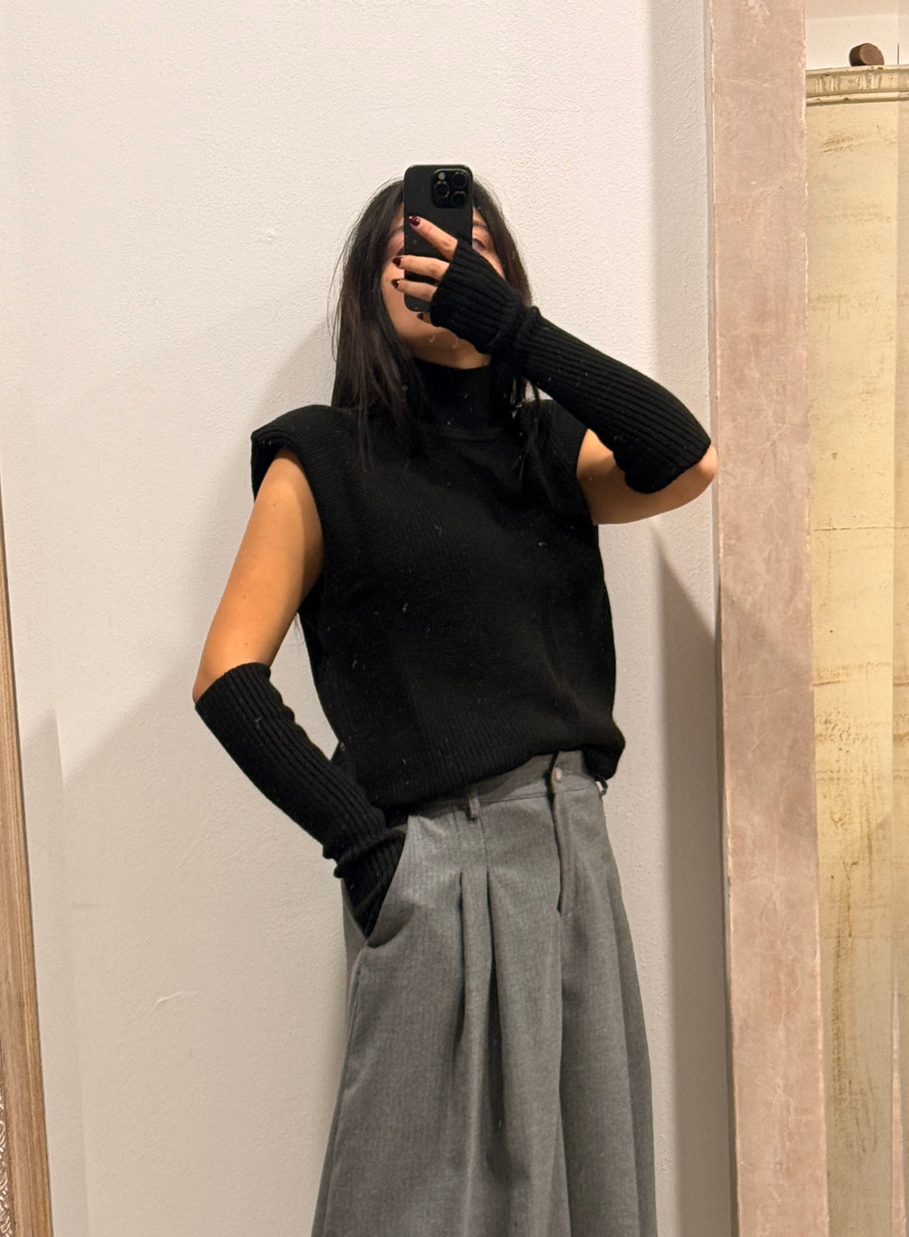 Vicolo-Maglia smanicata misto alpaca con manicotti - nero