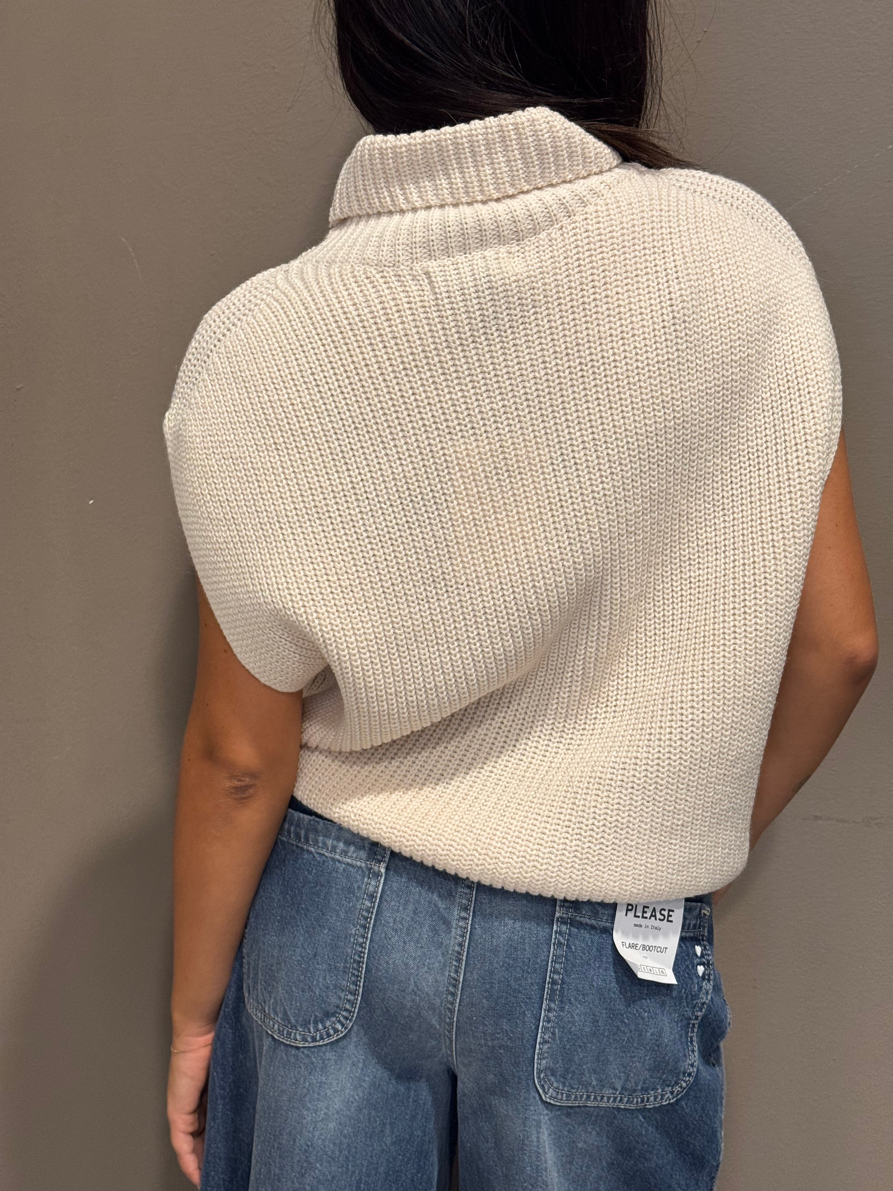Maglione senza maniche a collo alto Please - Panna
