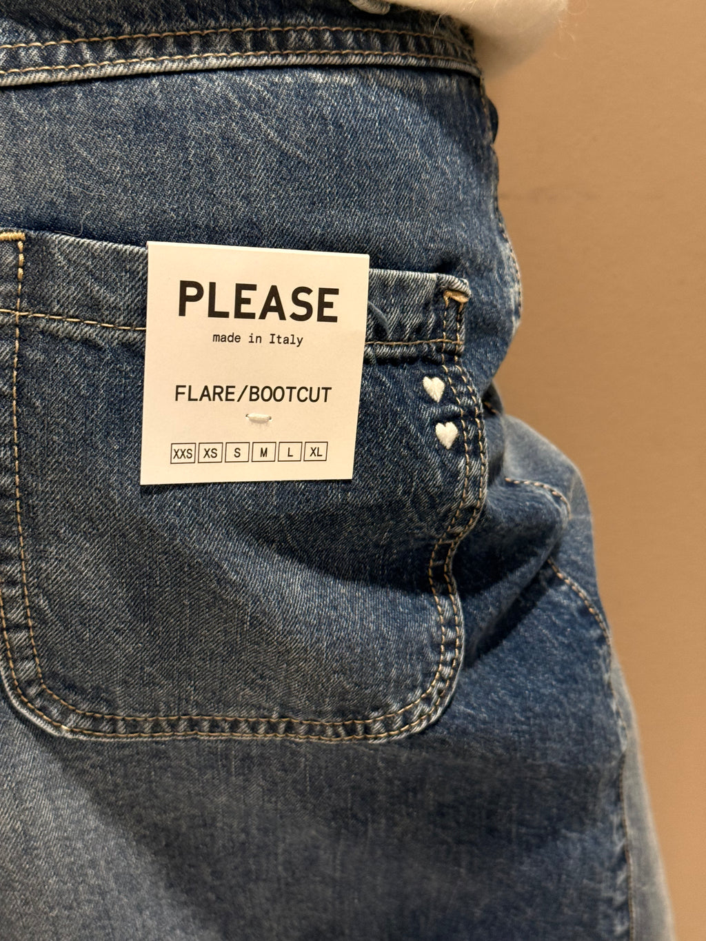 Jeans a gamba larga e vita alta Please