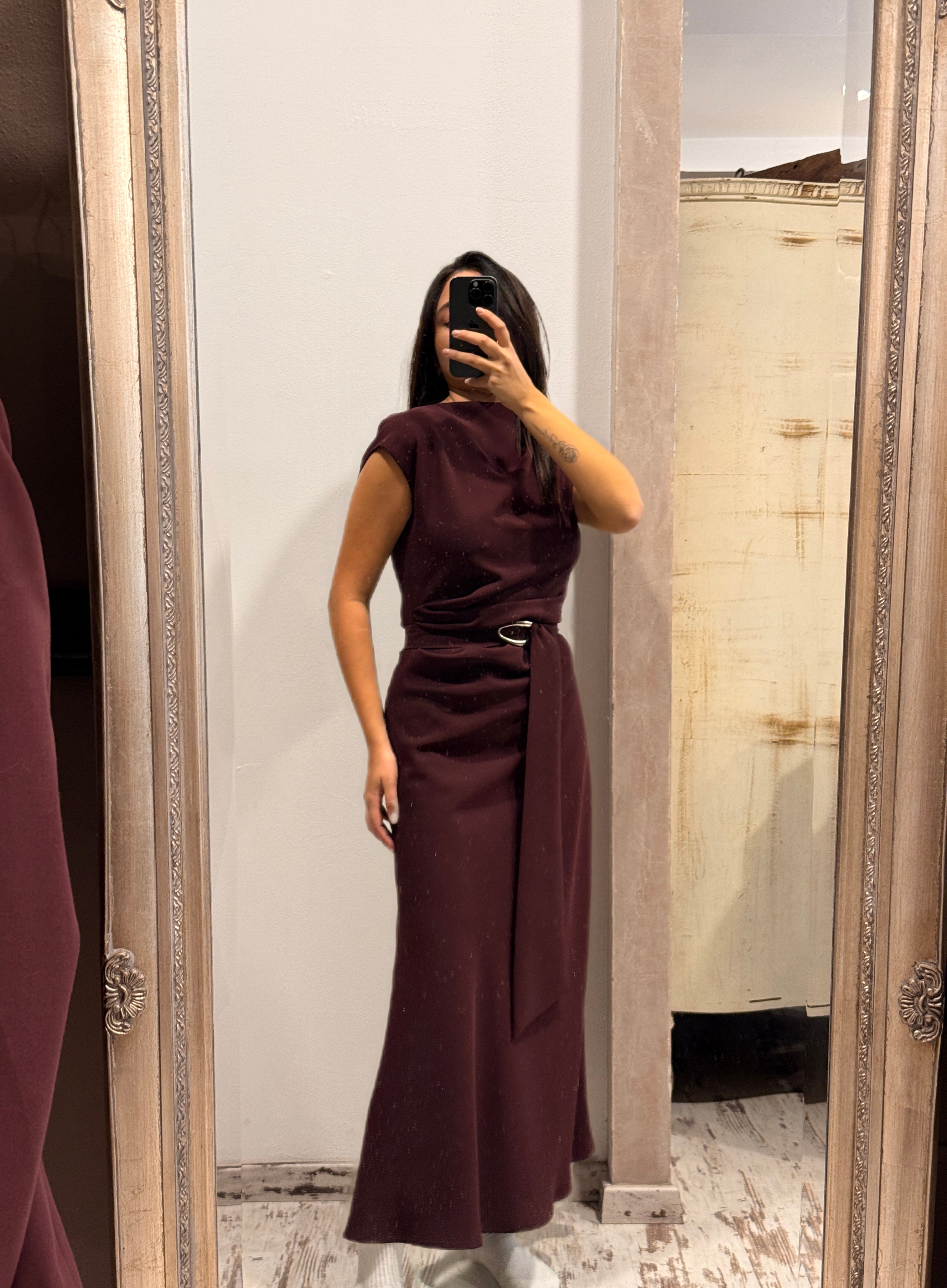 Vestito lungo con scollo asimmetrico- Imperial bordeaux