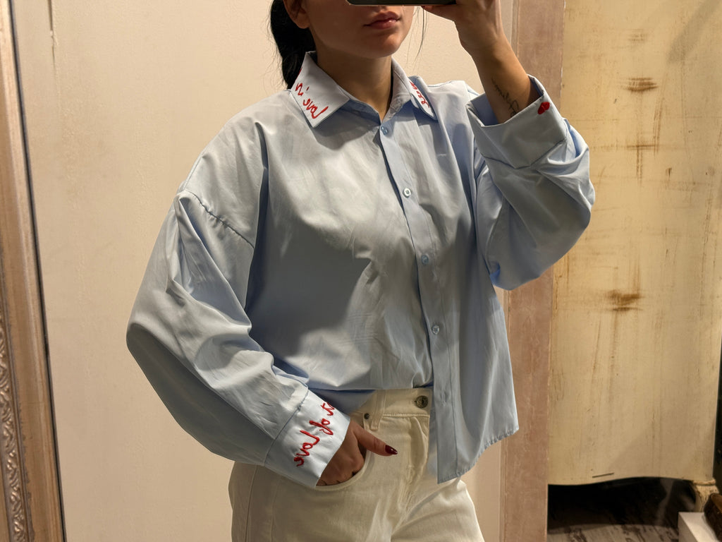 Camicia HaveOne con ricami rossi