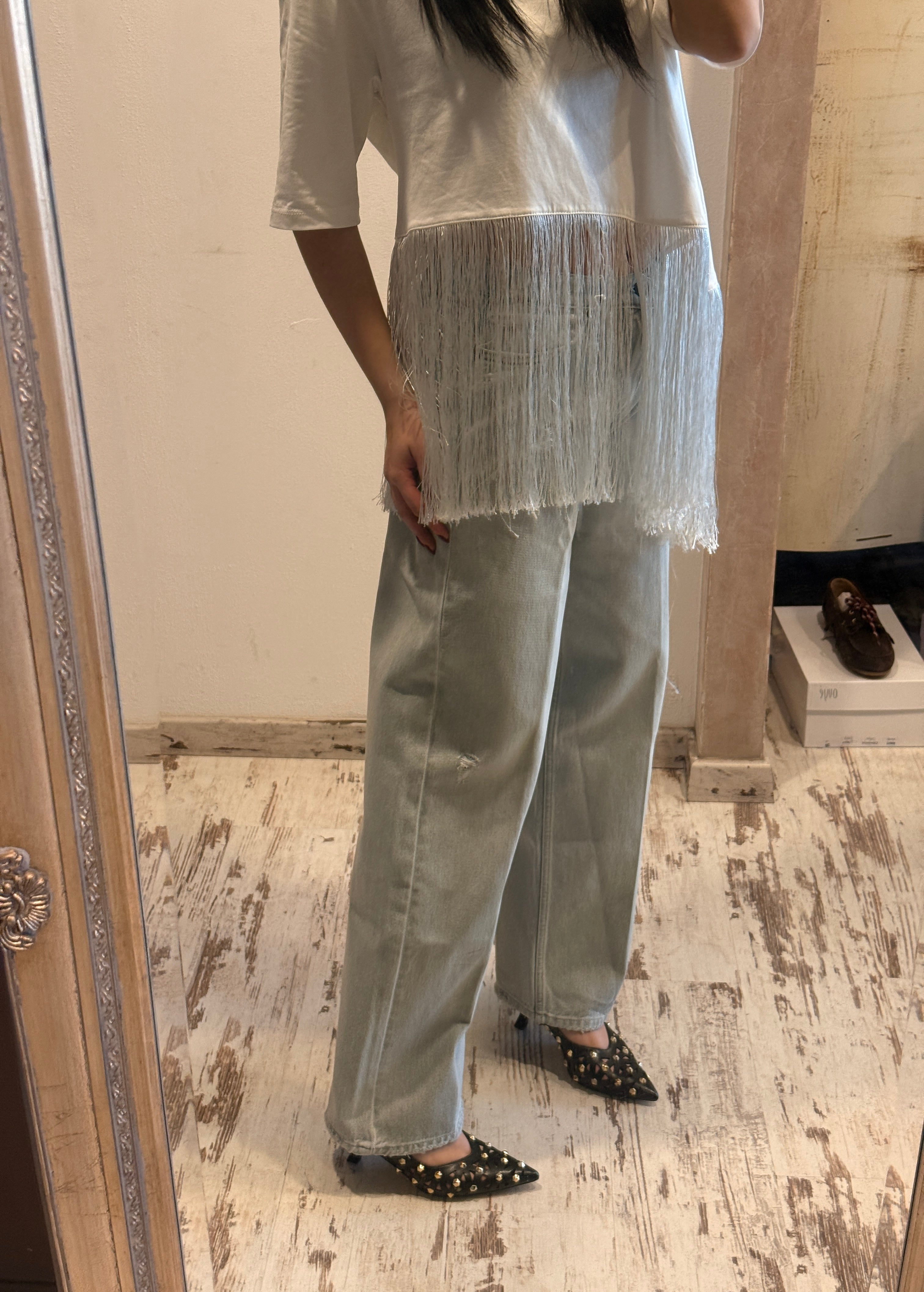 T shirt bianca taglio asimmetrico con frange argento - HaveOne