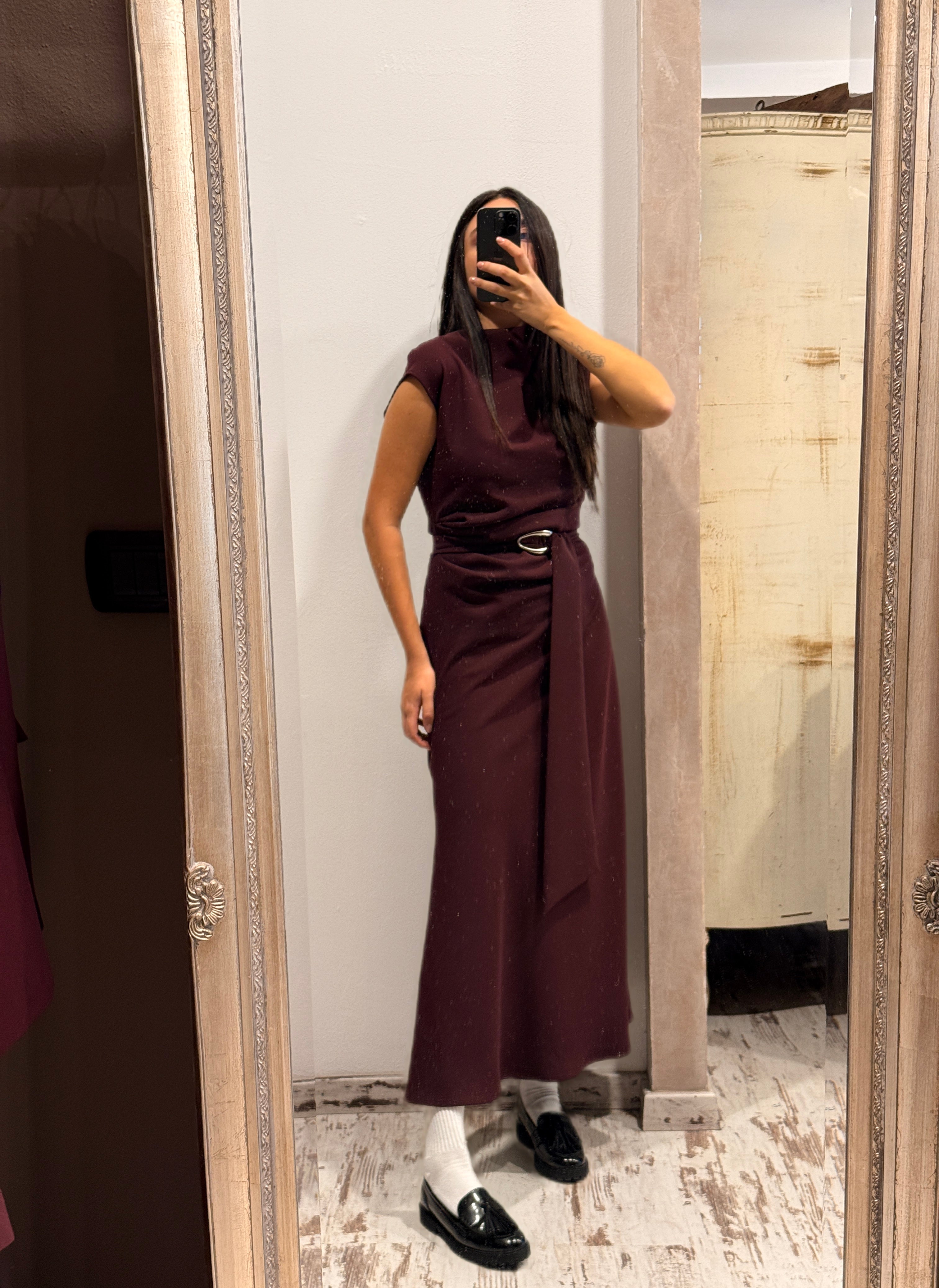 Vestito lungo con scollo asimmetrico- Imperial bordeaux