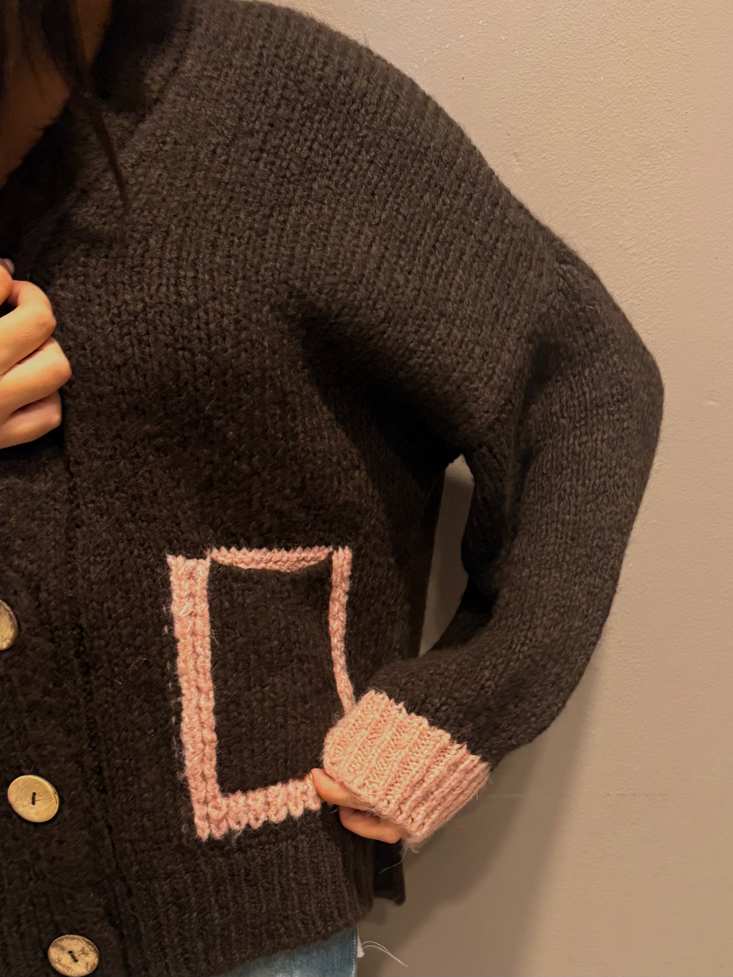 Cardigan moro con tasche rosa - HaveOne
