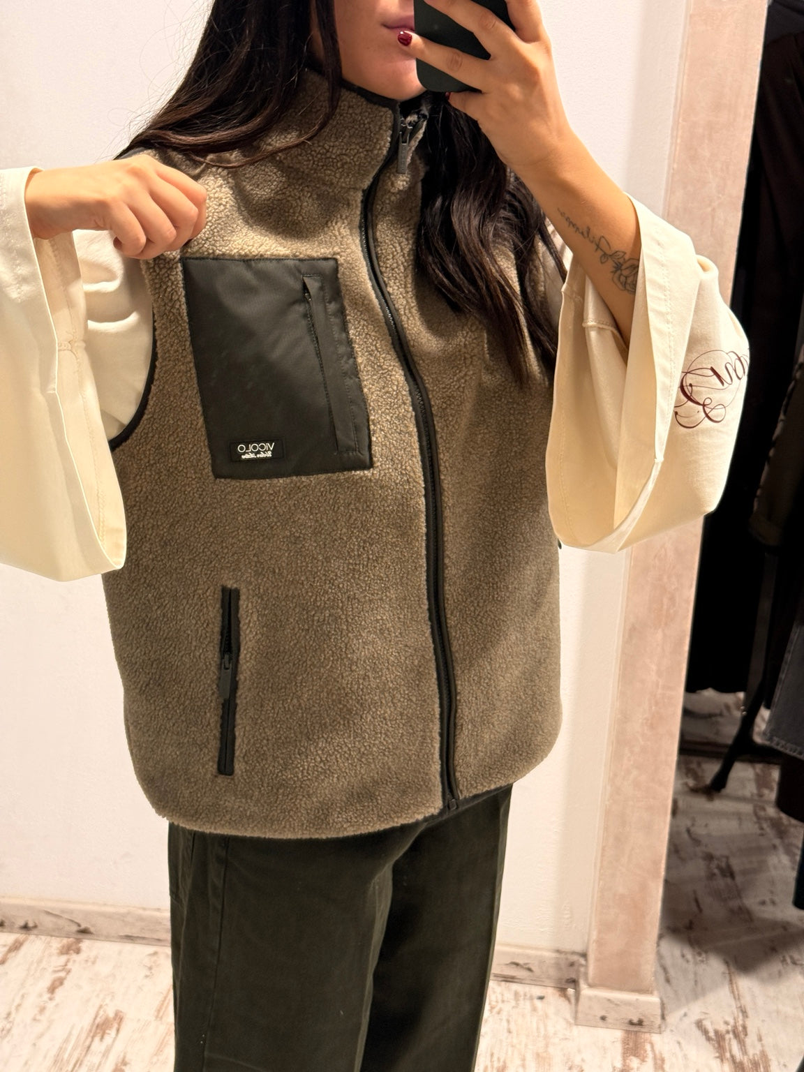 Gilet tessuto teddy ViCOLO dettaglio