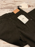 Jeans verde militare a gamba larga, tasche anteriori e passanti cintura