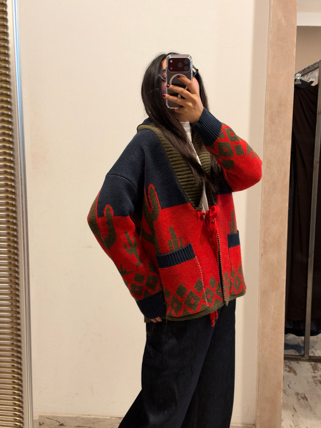 Cardigan Vicolo vista frontale indossato
