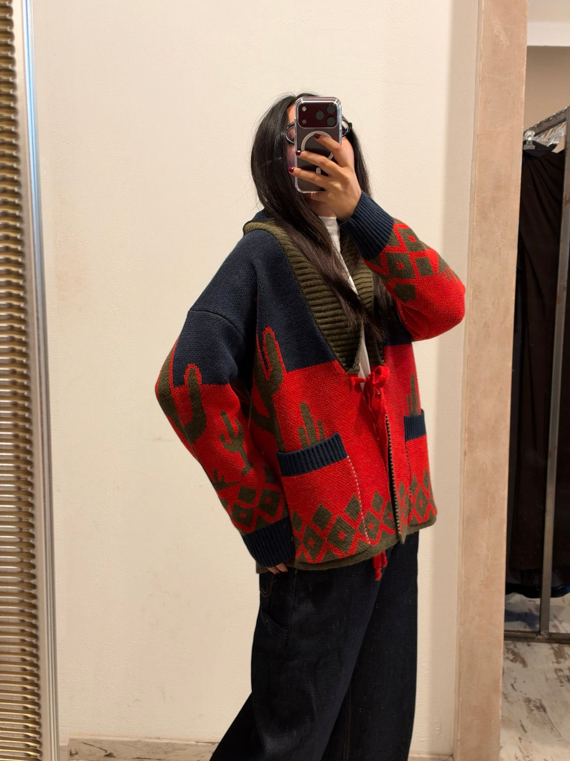 Cardigan Vicolo vista frontale indossato