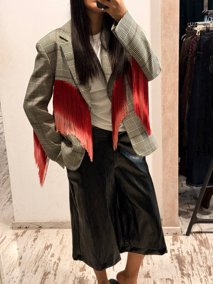 Giacca Haveone a quadri beige e rosso con frange – dettaglio frontale