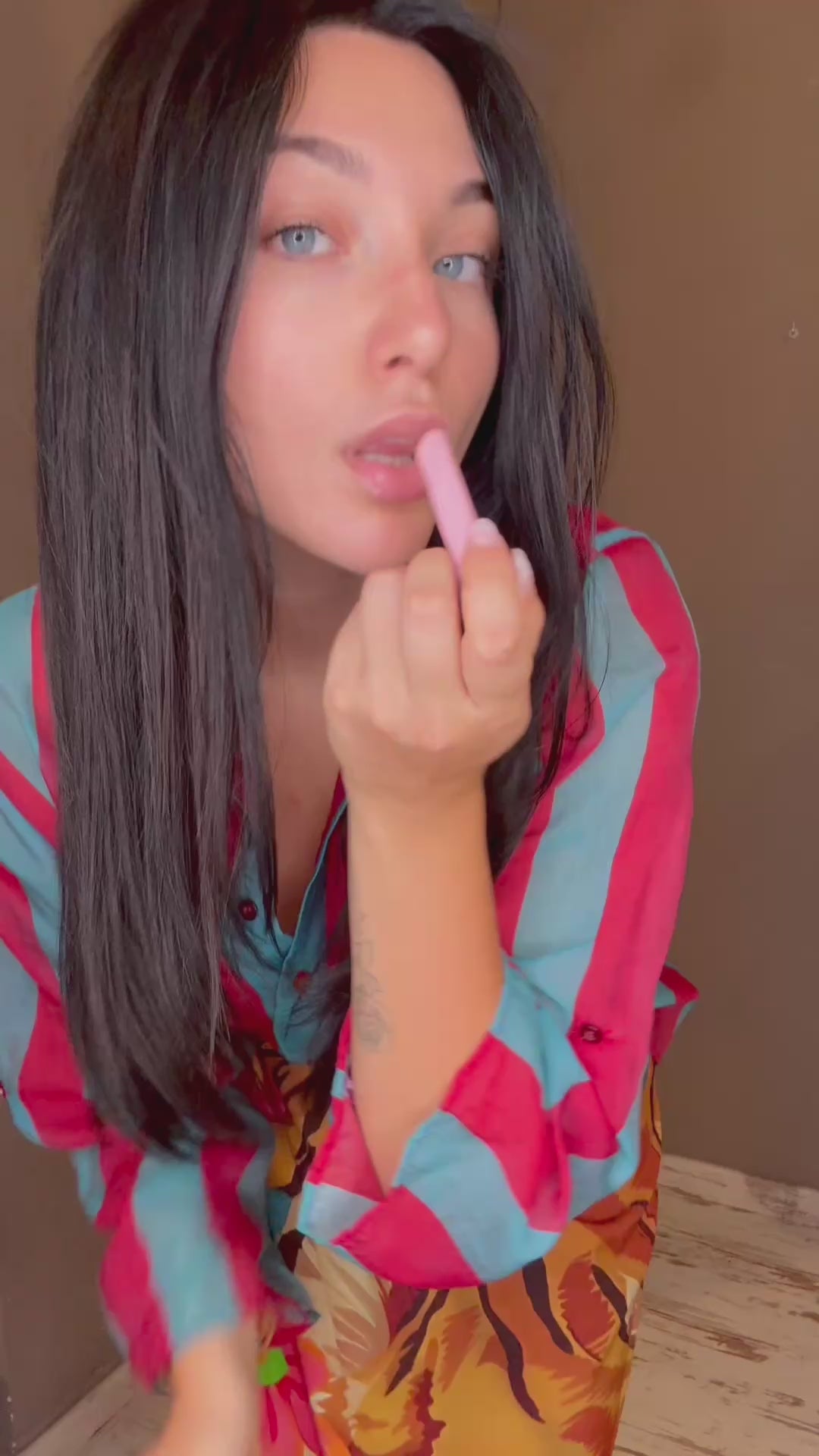 Carica il video: 