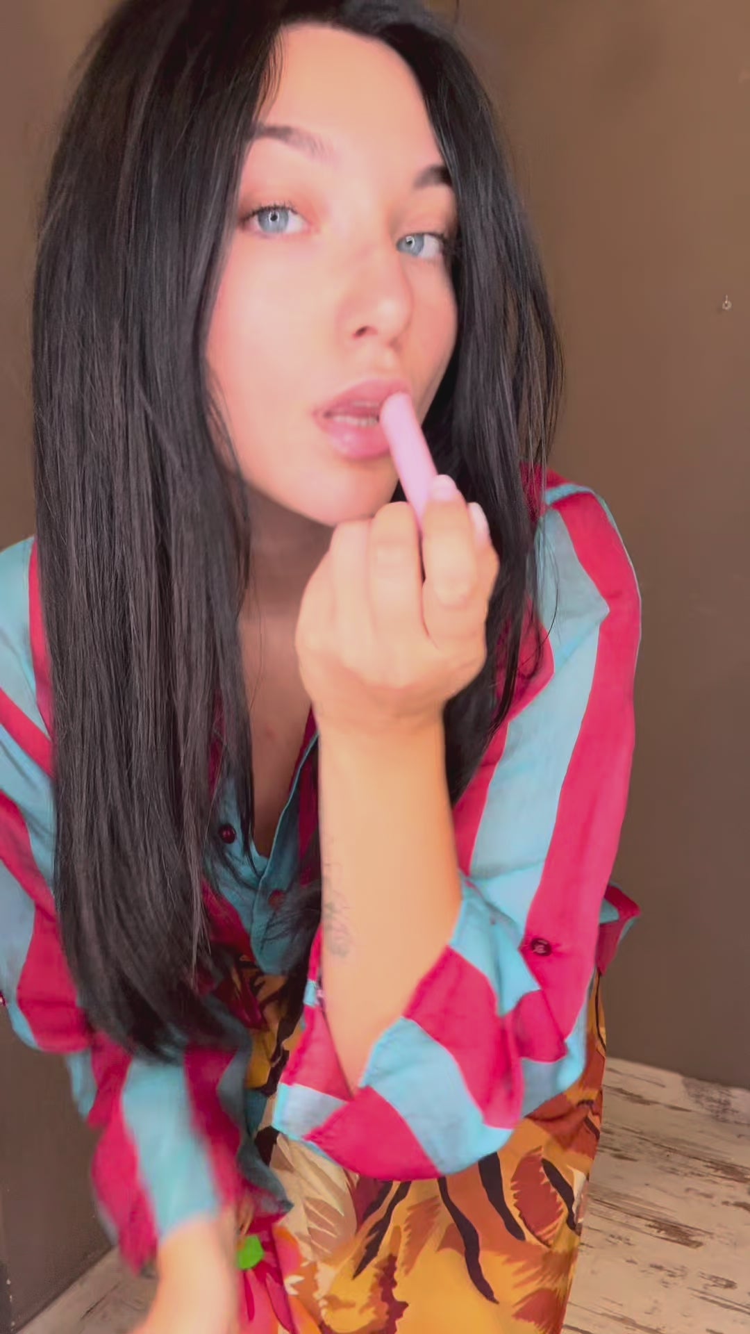 Carica il video: 