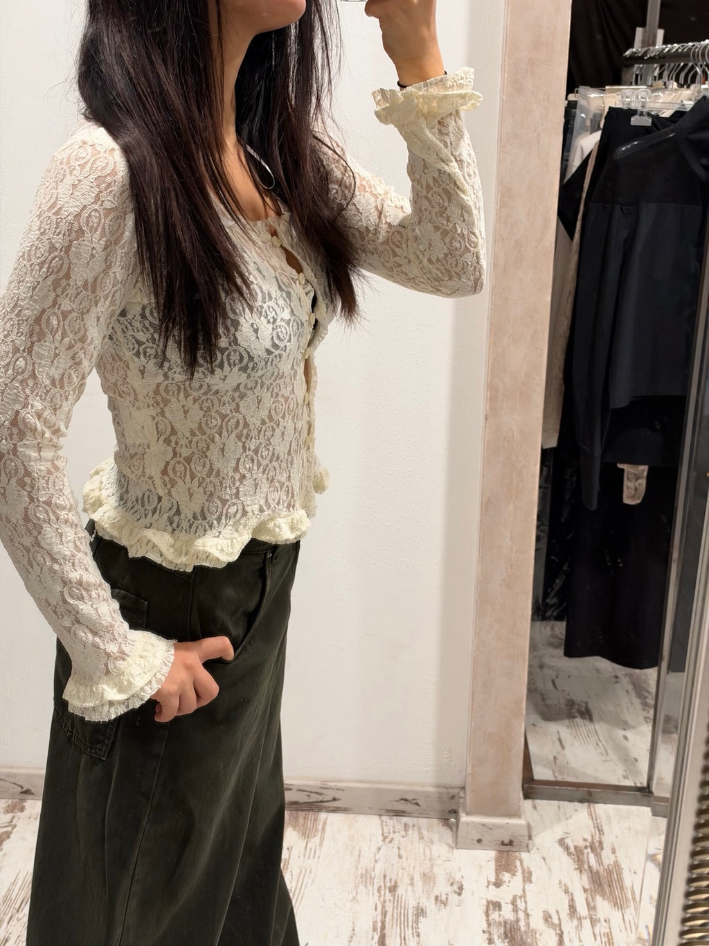 Top in pizzo HaveOne burro dettaglio