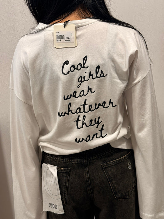 Maglia bianca maniche lunghe con stampa "Cool girls..." sul retro